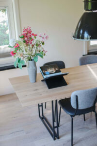 Rechthoekig of ovaal? Welke tafel past het beste bij jouw ruimte?