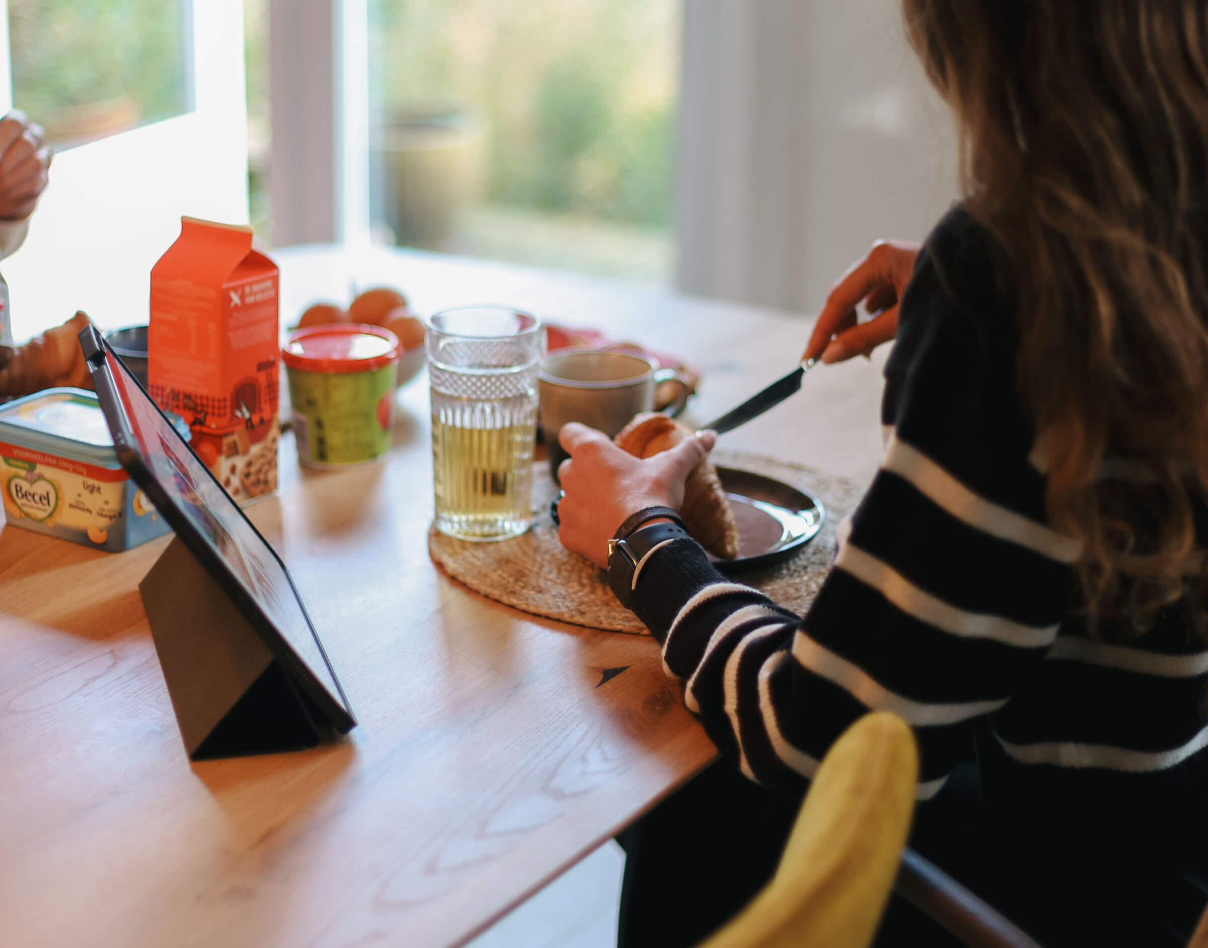 Creëer de perfecte zomers gedekte eettafel met stijl