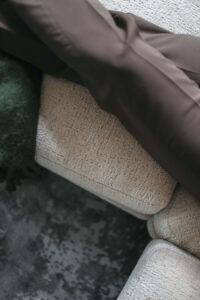 Modulair wonen- hoe je met losse bankelementen een nieuwe zithoek creëert