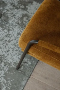 Waarom Europees geproduceerde meubels lang meegaan- een kijkje in de makerscultuur achter They & Me