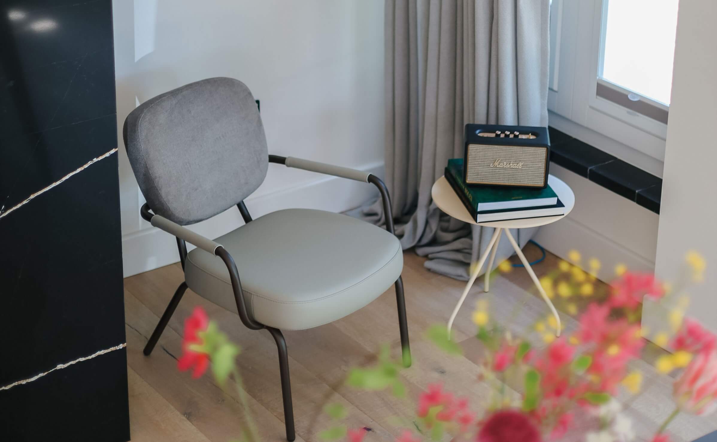 Functie of vorm- de dubbele rol van de bijzettafel in huis (1)