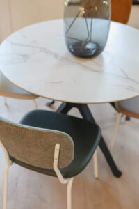 Meer ruimtegevoel- waarom ronde tafelranden werken (1)