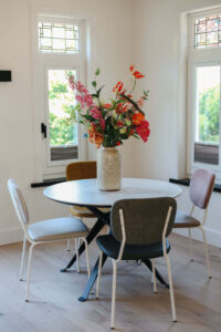 Meer ruimtegevoel- waarom ronde tafelranden werken (1)