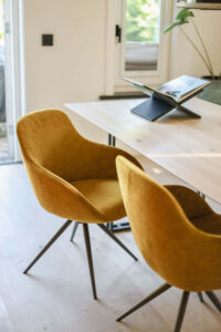 Ruimte creëren- Waarom lichte tafels je huis groter doen lijken