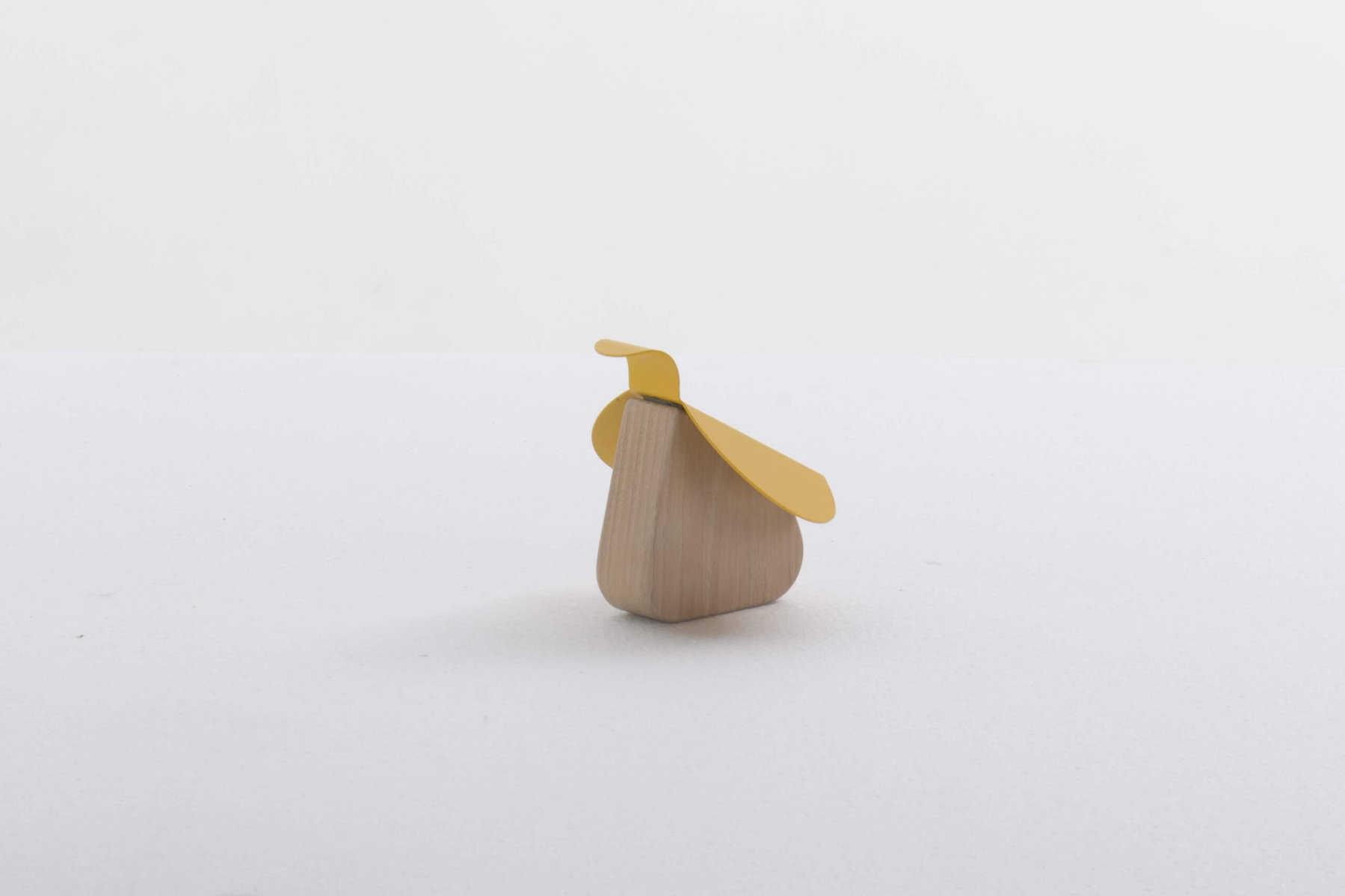 Birdies_klein- eiken white wash in combinatie met RAL1032 broom yellow